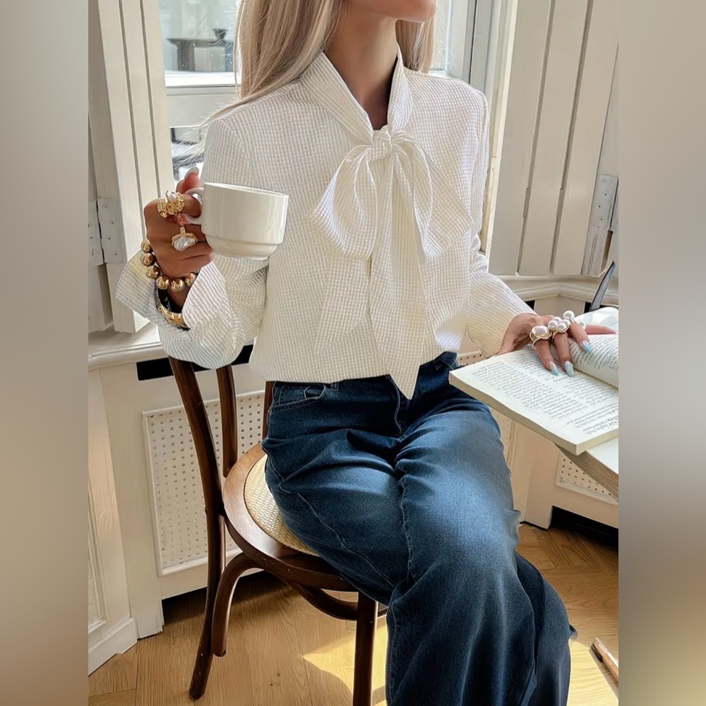 Elegant White and Yellow Bow Blouse - Picture 2 of 4